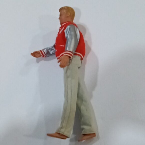 1990 NKOTB Hasbro 'Hangin' Loose Joe' New Kids on Block Barbie Doll - Picture 4 of 5